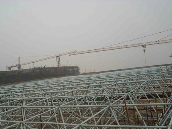 螺栓球網架空中散裝是如何處理的