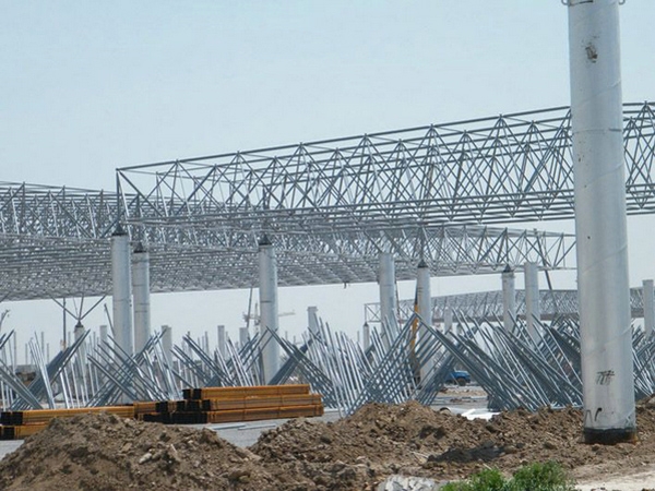 網架廠家在施工時需要保障哪些方面